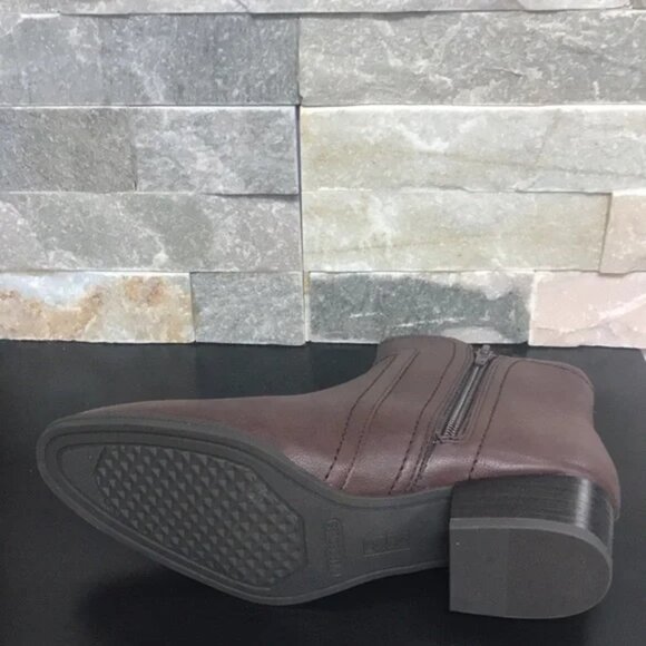 Women's Aerosoles Double Cross Ankle Boot - Picture 4 of 4